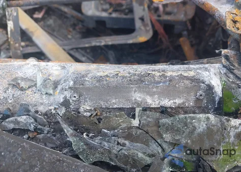 2005 Chevrolet Suburban 1500 Lt z USA, uszkodzony, nr VIN 1GNFK16Z05J184221